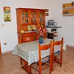 Grazioso Piano Terra E Doppio Spazio Esterno Calaluna * Lido Marini